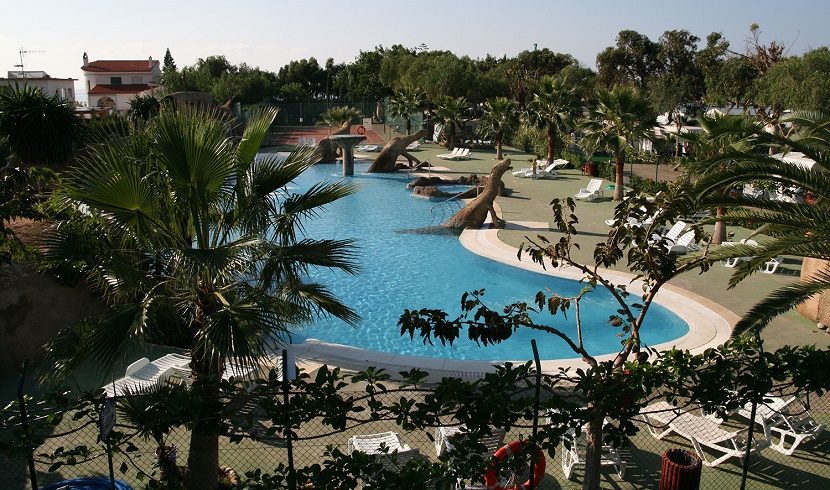 Piscina en camping gratis