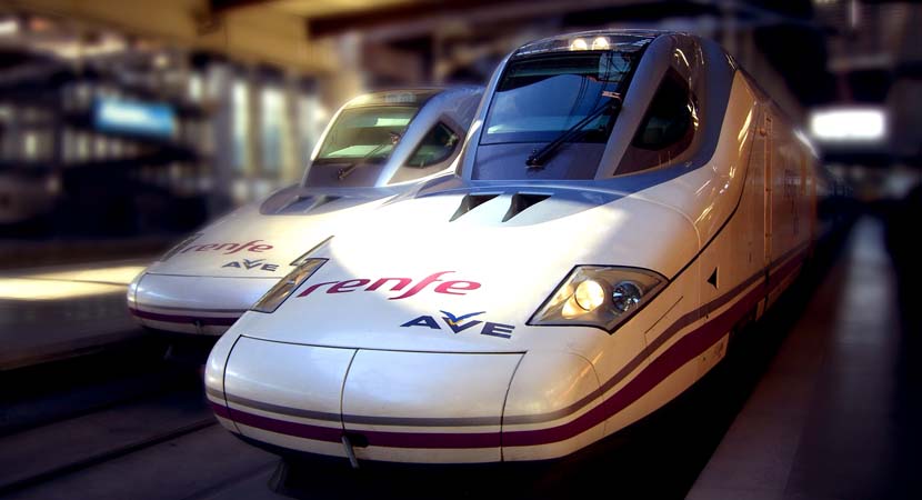 ave 7c3l5 A Renfe le sale un competidor con el AVE